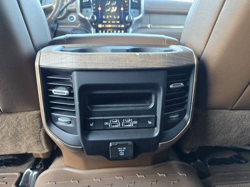 Used 2024 RAM 3500 Limited image 17