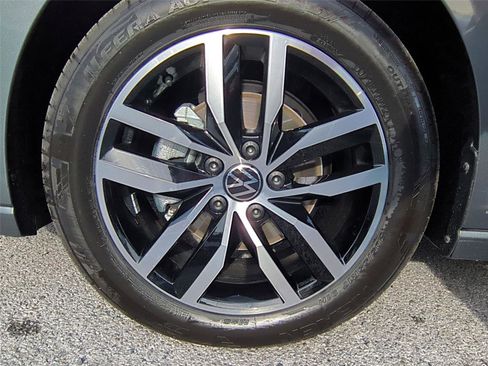 New 2026 Volkswagen Jetta SE FWD image 22