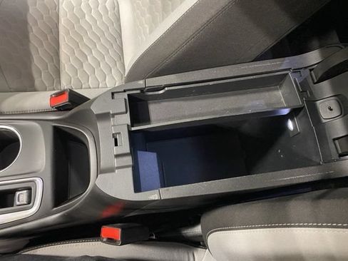 Used 2018 Chevrolet Equinox LT AWD/4WD image 39