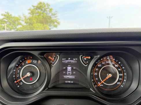 Used 2024 Jeep Wrangler Unlimited Sport AWD/4WD image 15