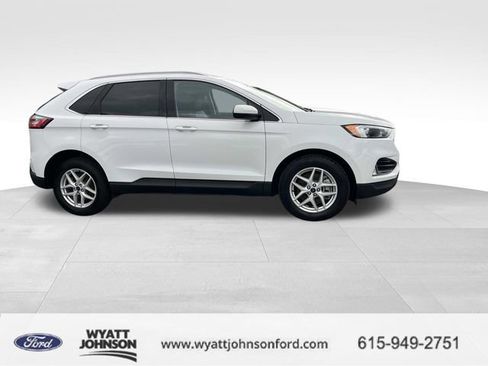Certified 2022 Ford Edge SEL w/ Convenience Package AWD/4WD image 2