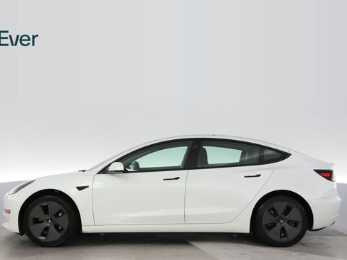 Used 2022 Tesla Model 3 Long Range AWD/4WD image 15