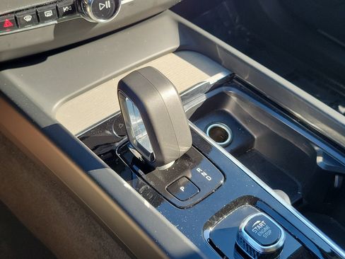 Certified 2025 Volvo XC60 B5 Plus w/ Climate Package image 26