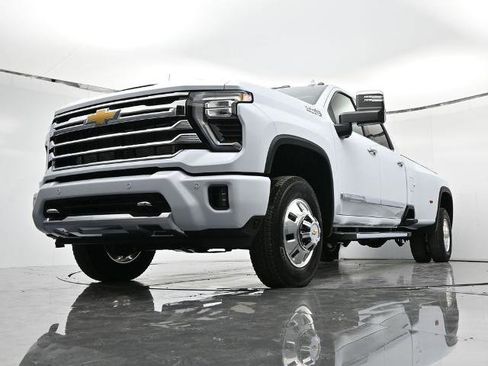 New 2026 Chevrolet Silverado 3500 High Country w/ Technology Package image 37