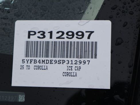 Used 2025 Toyota Corolla LE image 7