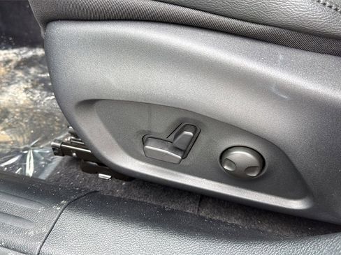 New 2026 Jeep Compass Limited image 25