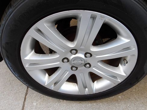 Used 2011 Chrysler 200 Touring image 24