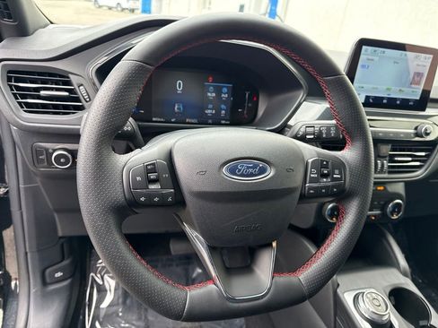 Used 2025 Ford Escape ST-Line Select AWD/4WD image 12