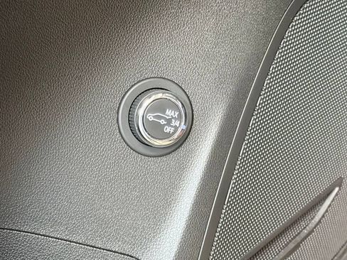 Used 2022 Buick Envision Preferred FWD image 12