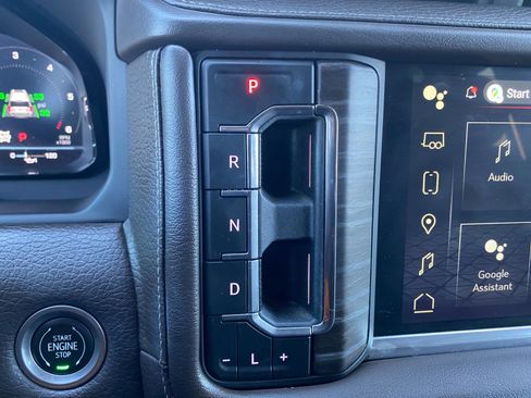 Used 2022 GMC Yukon XL Denali image 22