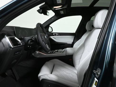 Used 2026 BMW X5 xDrive40i w/ Premium Package image 3
