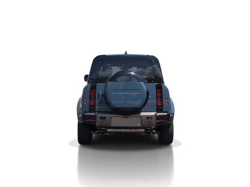 Used 2025 Land Rover Defender 110 X-Dynamic SE AWD/4WD image 7