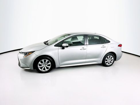 Used 2024 Toyota Corolla LE image 4