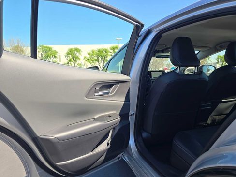 Used 2025 Toyota Prius XLE image 16