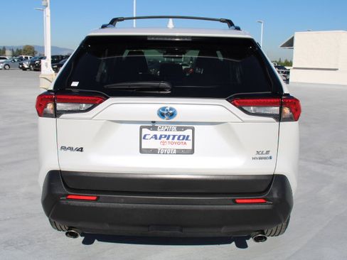 Certified 2023 Toyota RAV4 XLE Premium image 4
