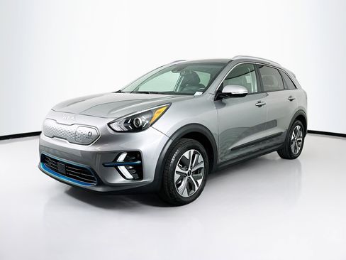 Used 2022 Kia Niro EX image 3