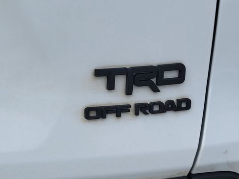Used 2020 Toyota RAV4 TRD Off-Road w/ TRD Off-Road Weather Package AWD/4WD image 17