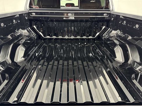 New 2026 GMC Canyon Elevation w/ Convenience Package image 17