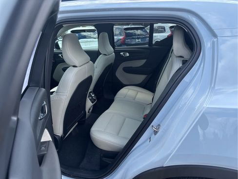 Used 2026 Volvo XC40 B5 Plus AWD/4WD image 25
