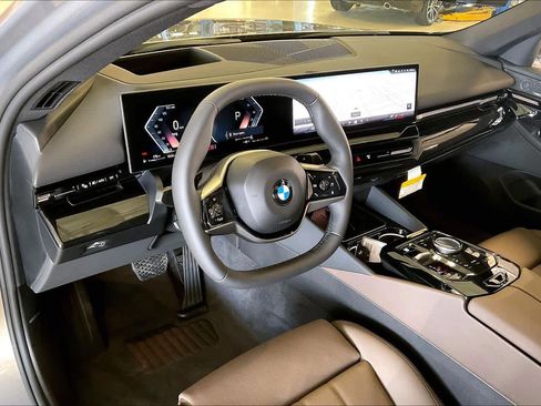 New 2026 BMW 530i w/ Premium Package image 8