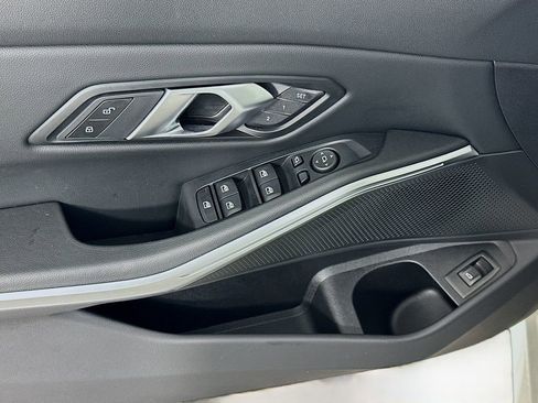 Used 2025 BMW 330i Sedan w/ Convenience Package image 18