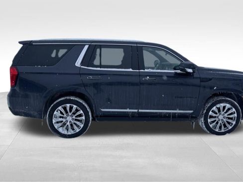 Used 2024 GMC Yukon Denali w/ Denali Reserve Package image 4
