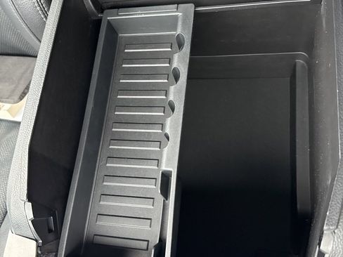 Used 2017 Ford F250 Lariat w/ Chrome Package image 22