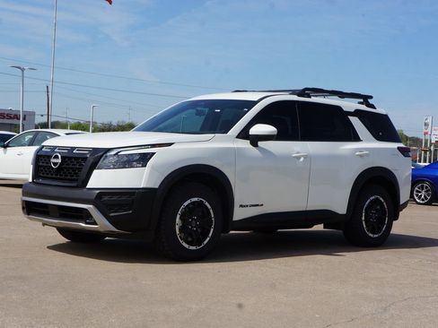 Used 2024 Nissan Pathfinder Rock Creek image 4