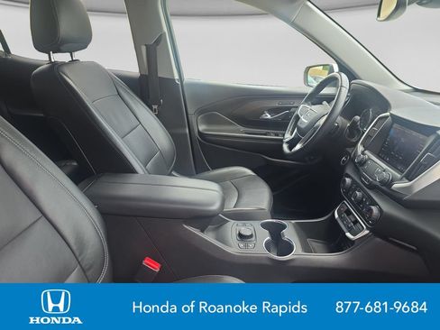 Used 2024 GMC Terrain SLT FWD image 17