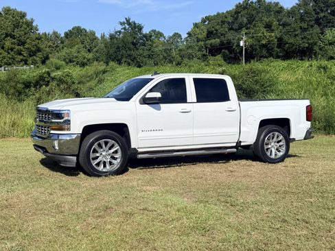 Used 2017 Chevrolet Silverado 1500 LT w/ LT Convenience Package AWD/4WD image 1