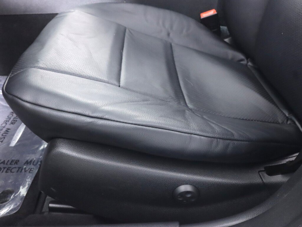 Used 2014 Mercedes-Benz C 300 4MATIC Sedan image 26