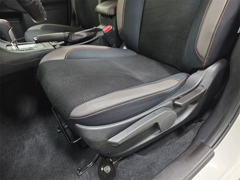 Used 2016 Subaru Crosstrek 2.0i Premium image 28