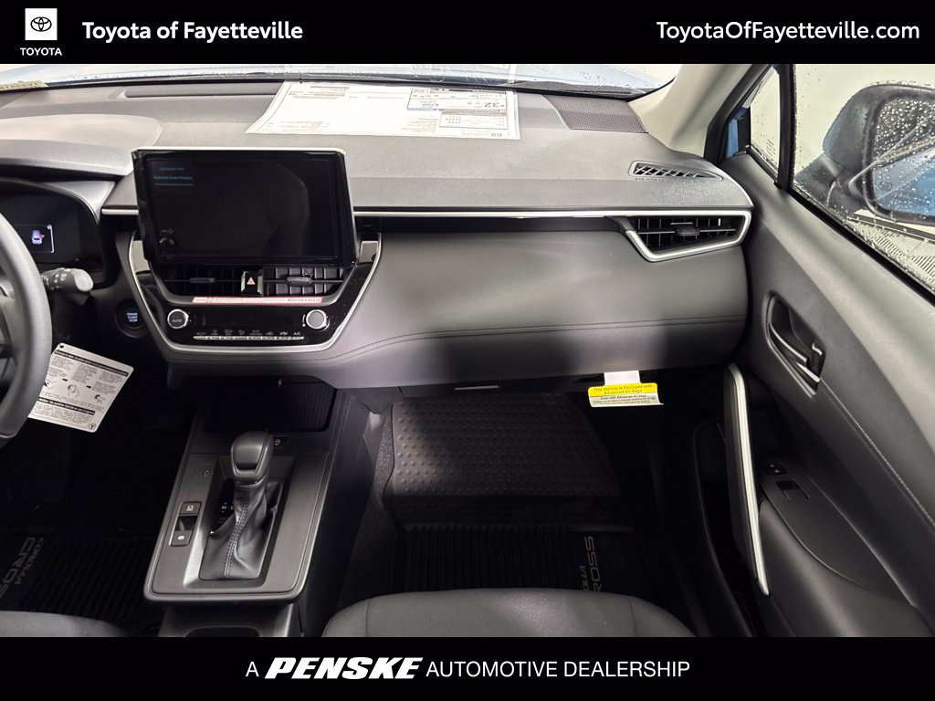 Used 2026 Toyota Corolla Cross LE FWD image 21