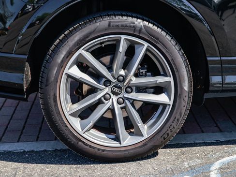 Certified 2024 Audi Q3 2.0T Premium image 8