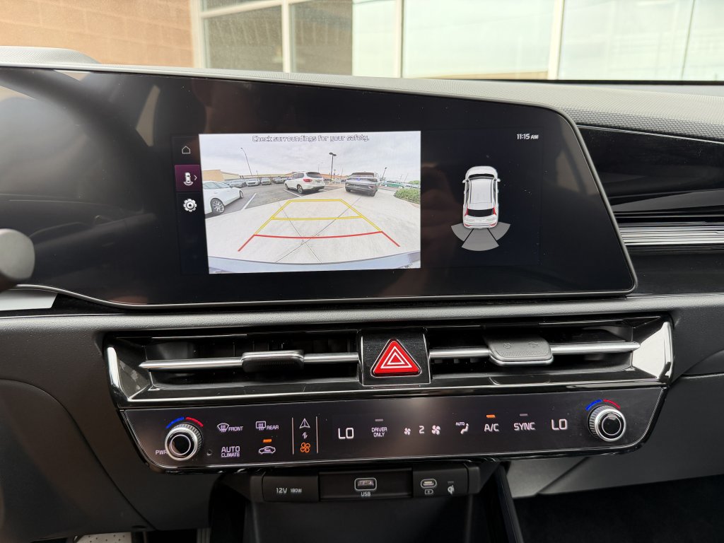 Used 2024 Kia Niro EX FWD image 18