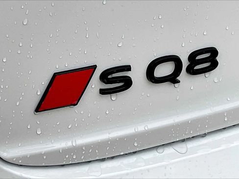New 2025 Audi SQ8 Prestige image 15