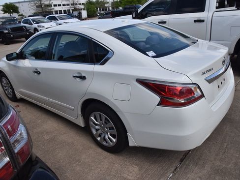 Used 2015 Nissan Altima 2.5 S w/ Power Driver Seat Package image 9
