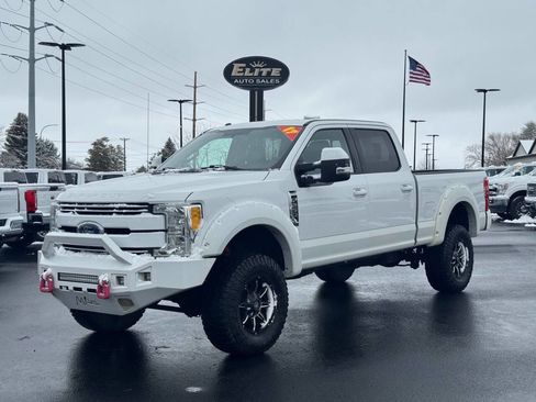 Used 2017 Ford F250 Lariat w/ FX4 Off-Road Package image 3