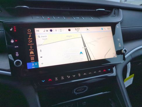 New 2026 Jeep Grand Cherokee Limited w/ Luxury Tech Group II image 19