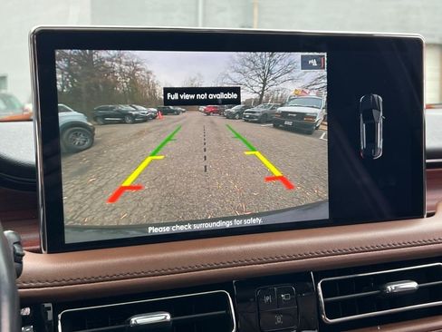 Certified 2022 Lincoln Nautilus Reserve w/ Cargo Utility Package image 25