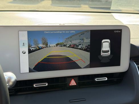 Used 2024 Hyundai Ioniq 5 SE image 28