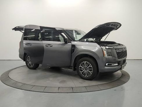 Used 2025 Nissan Armada SL w/ Captain's Chari Seat Package RWD image 10