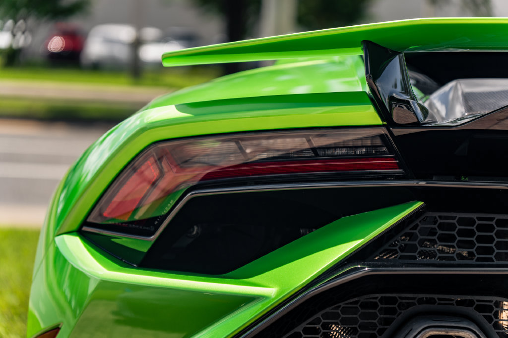 Used 2024 Lamborghini Huracan Tecnica RWD image 11
