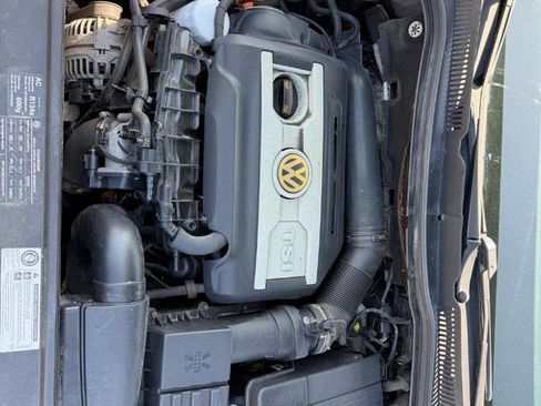 Used 2010 Volkswagen CC Sport image 33