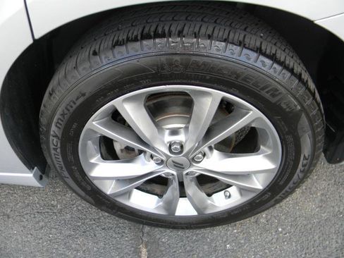 Used 2022 Dodge Charger SXT AWD/4WD image 26