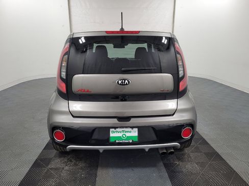 Used 2019 Kia Soul ! FWD image 6