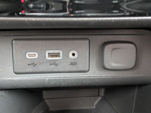 Used 2023 Buick Encore GX Preferred image 22