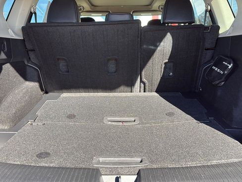 Used 2023 Nissan Rogue SL w/ SL Premium Package image 9