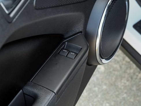 Used 2012 Ford Mustang GT Premium image 39