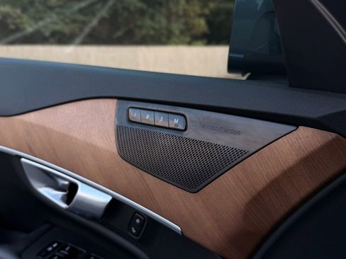 Used 2023 Volvo XC90 T8 Plus image 46